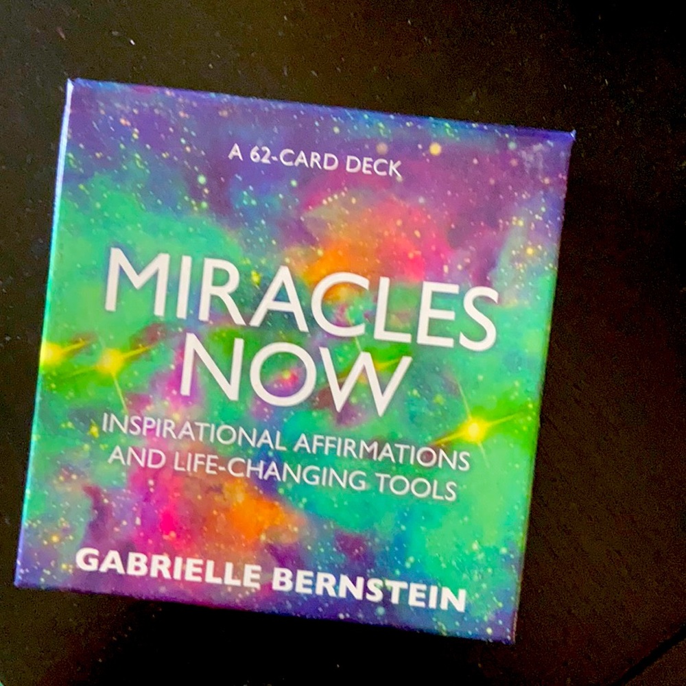🧵 3/25 Miracles now oracle card - Gabby Bernstein